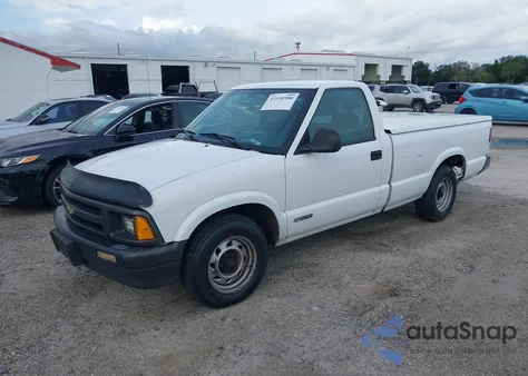 1996 Chevrolet S-10 Pickup z USA, uszkodzony, nr VIN 1GCCS14X7C8218351